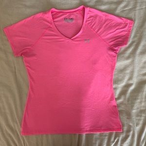 Under Armor woman’s t-shirt